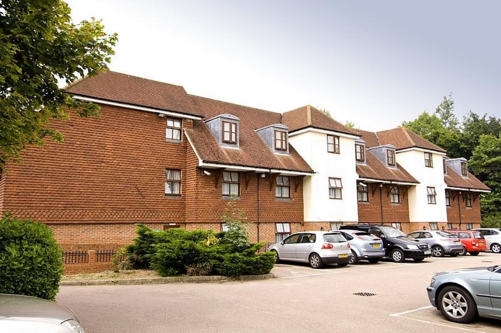 Premier Inn London Gatwick Airport South - London Road クローリー エクステリア 写真